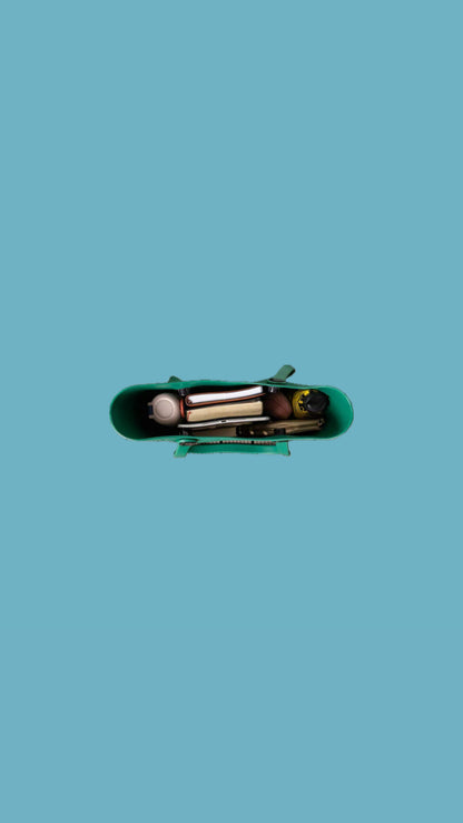 GC323